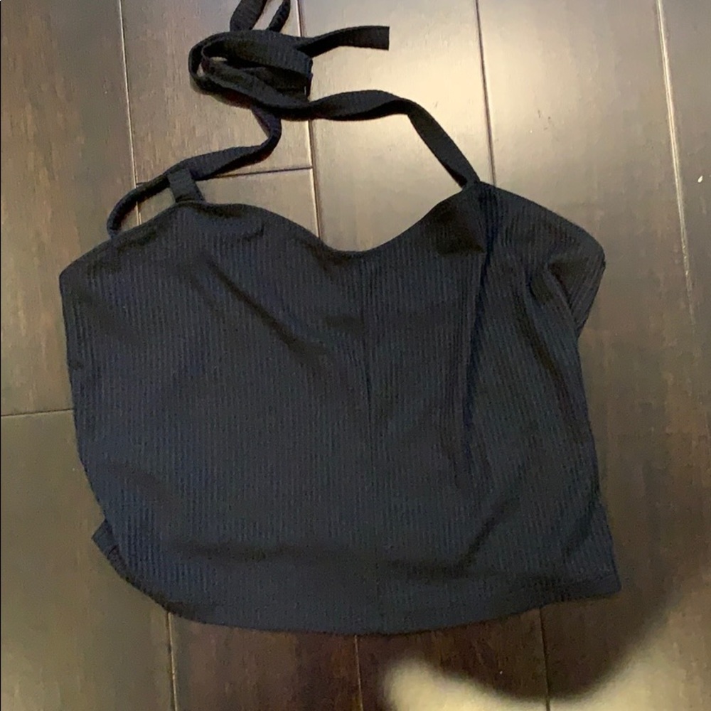 cropped black top